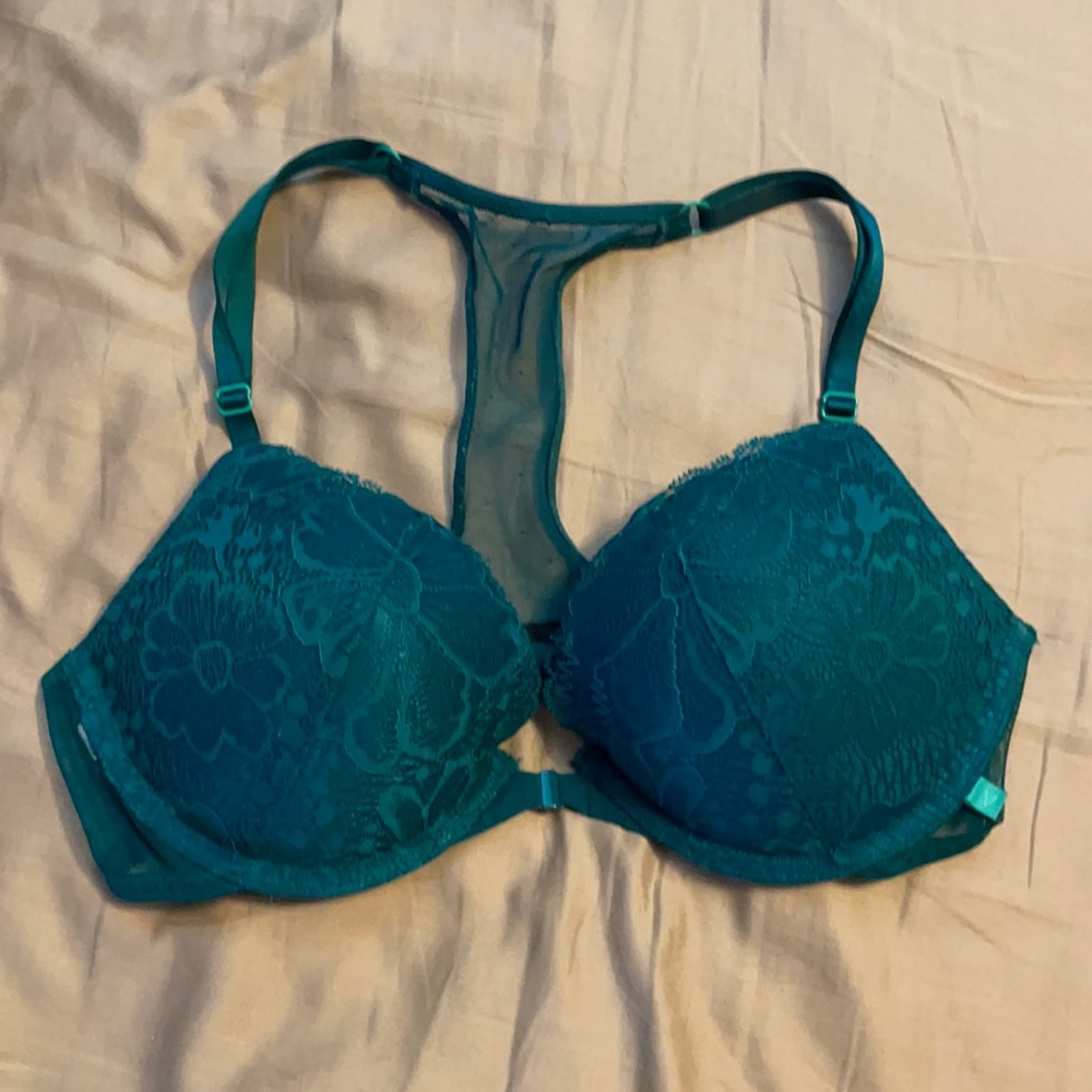 VS Front clasp bra